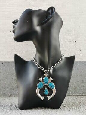 Vintage ART Southwestern Turquoise Statement Necklace Silver Tone